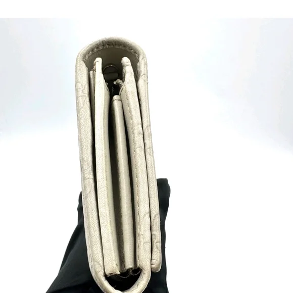 Gucci White Leather Wallet - Picture 11 of 14